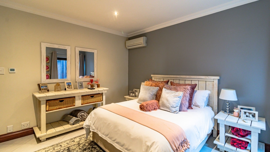 5 Bedroom Property for Sale in Oranjeville Free State